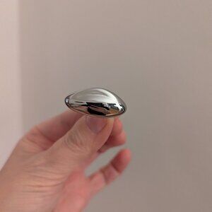 New unique statement ring